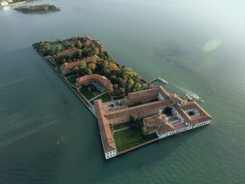 YellowKorner is happy to be a partner of the Venezia International Photo Festival.
